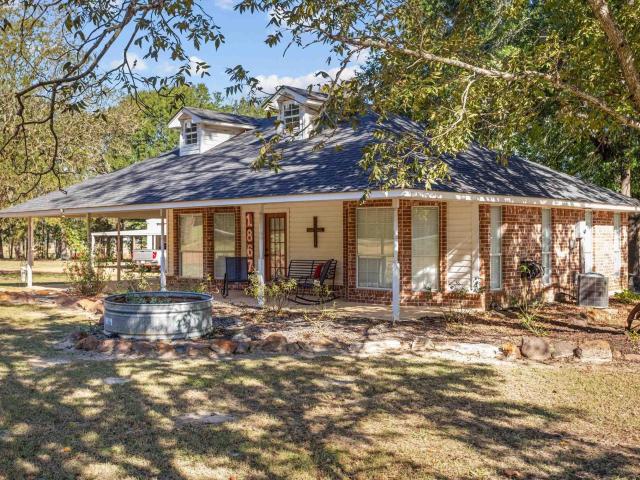 House for sale in Grapeland, Texas