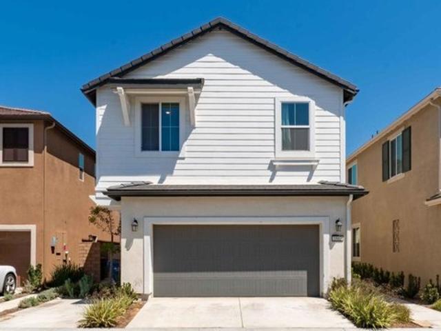 House for sale in Santa Paula, California