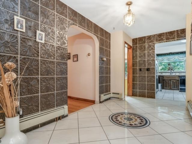 House for sale in Kendall Park, New Jersey
