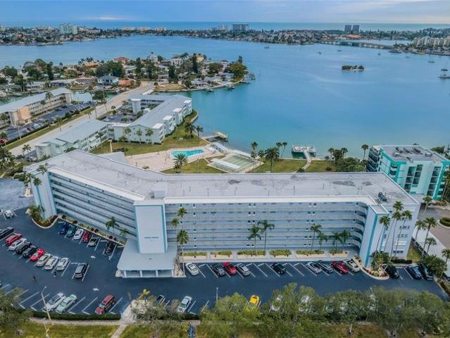 Condo for sale in South Pasadena, Florida