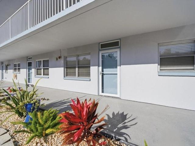 Condo for sale in South Pasadena, Florida