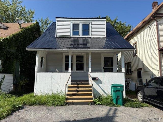House for sale in Niagara, New York