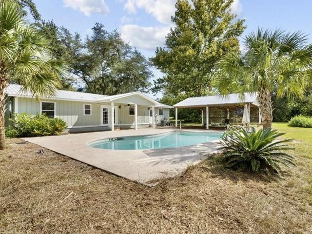 House for sale in Bell, Florida