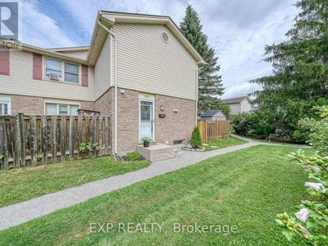 Townhouse for sale in Arva, Ontario