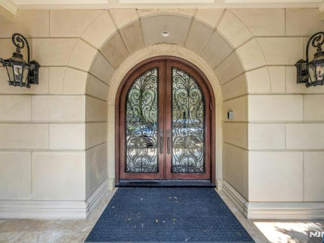 House for sale in Cresskill, New Jersey