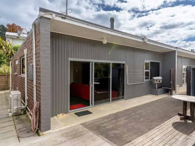 House for rent in Otakou