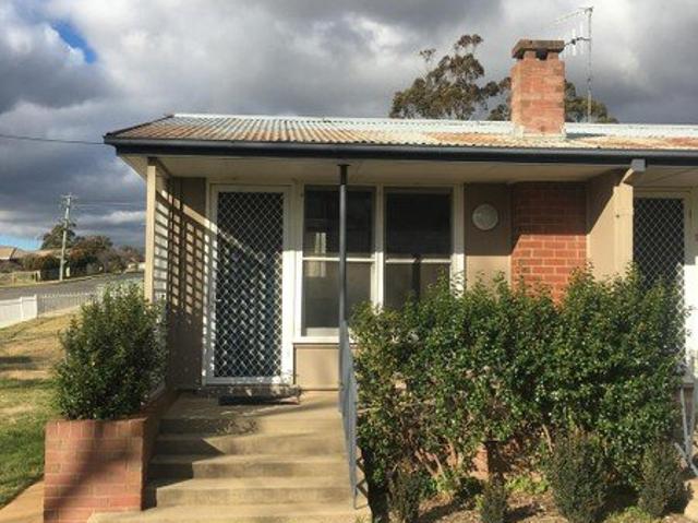 Granny Flat for rent in Garfield, Goulburn