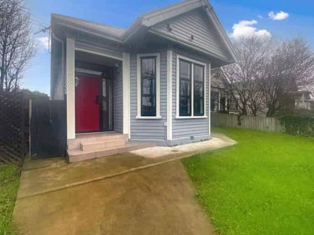 House for rent in Heathcote, Canterbury