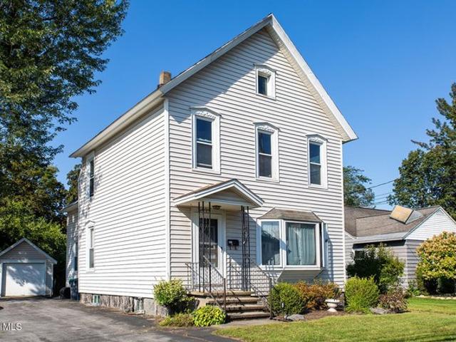 House for sale in Saratoga, New York