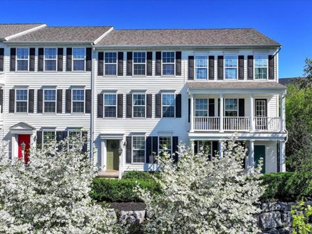 Townhouse for sale in Mount Joy, Pennsylvania