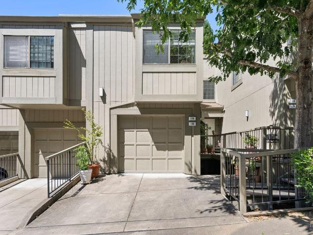 Townhouse for sale in Novato, California