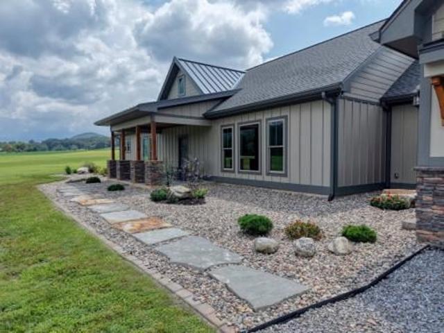 House for sale in Hayesville, North Carolina