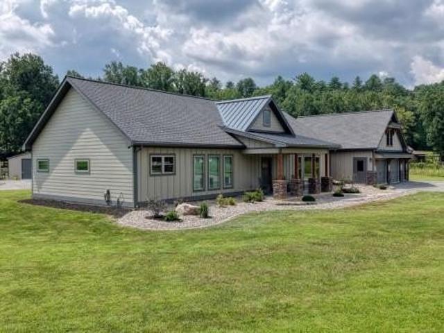 House for sale in Hayesville, North Carolina