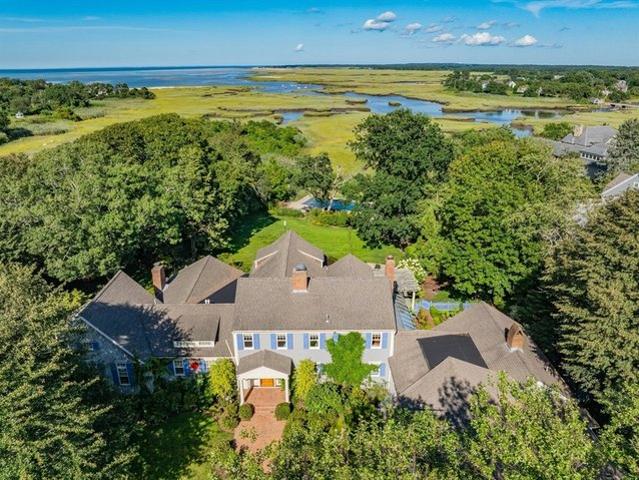 House for sale in Barnstable