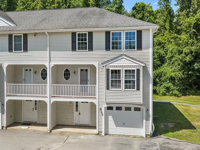 Condo for sale in Chelmsford, Massachusetts