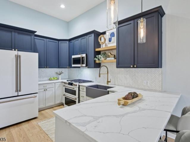 Condo for sale in Bloomfield, New Jersey