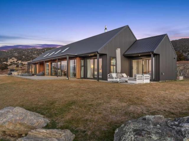 Property for sale in Otakou