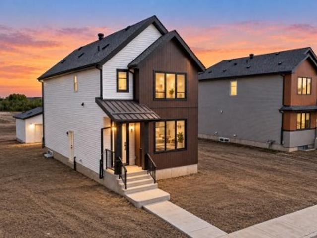 House for sale in Wedgewood, Alberta