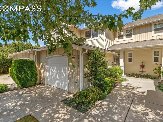 Townhouse for sale in Renton