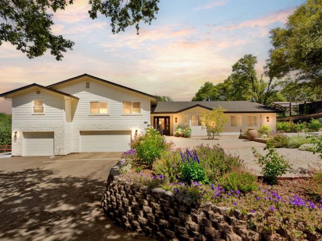 House for sale in Rescue House for sale in Rescue