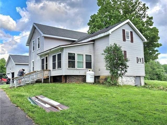 House for sale in Oneida, New York