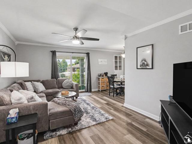 Condo for sale in Trenton, Michigan