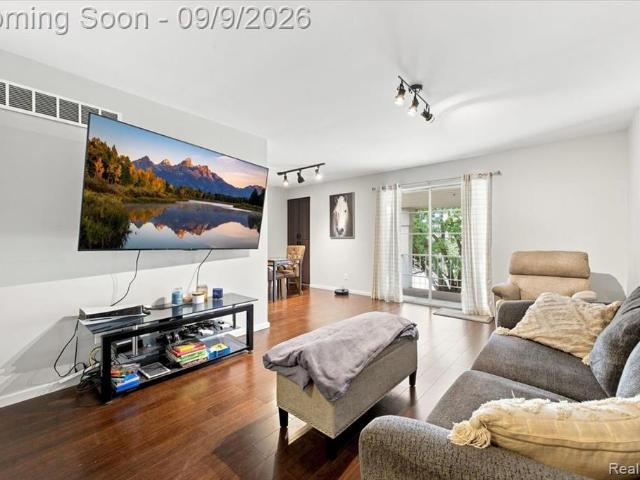 Condo for sale in Trenton, Wayne County