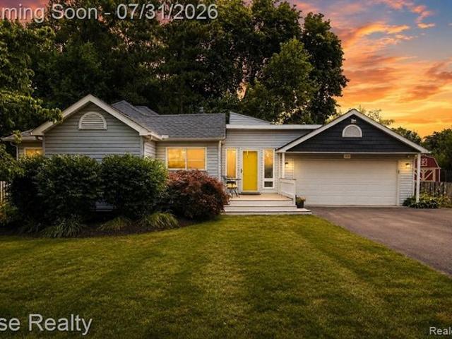 House for sale in Waterford, Michigan