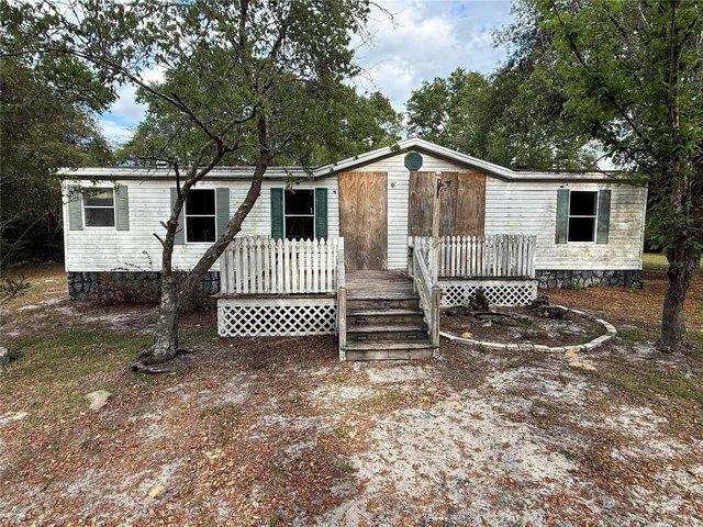 House for sale in Ocklawaha, Florida
