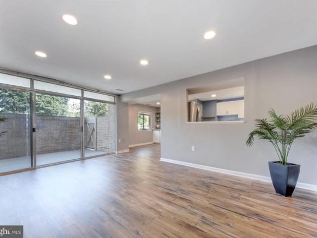 Condo for sale in Montgomery Village, Maryland
