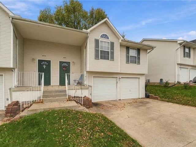 Townhouse for sale in Independence, Jackson County