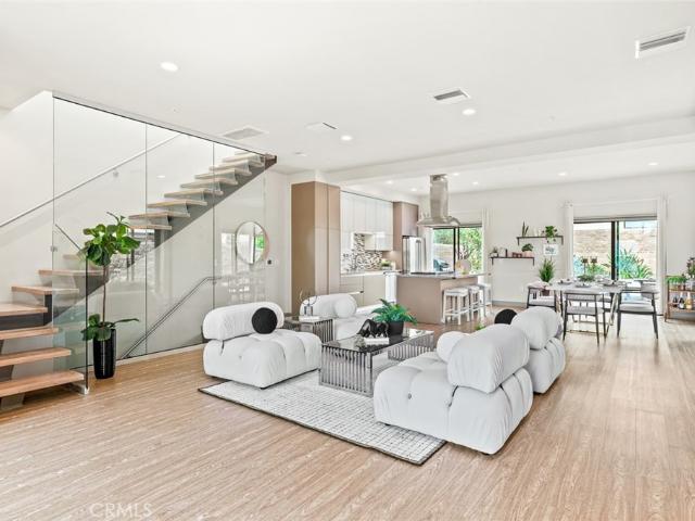 Townhouse for sale in Tarzana, Tarzana Neighborhood Council District
