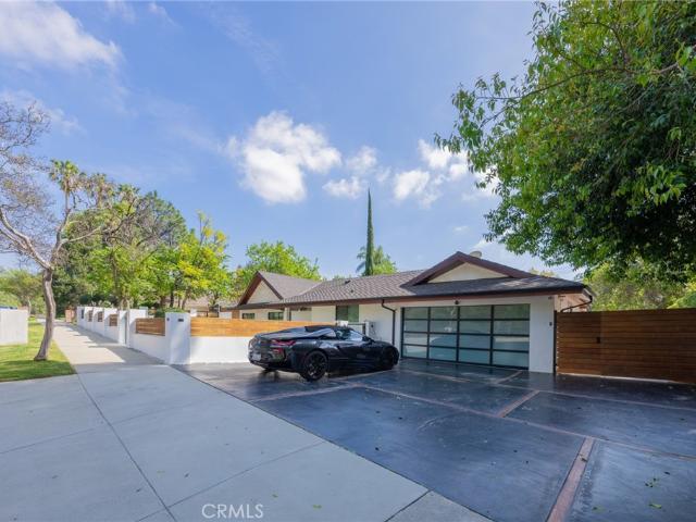 House for sale in Northridge West Neighborhood Council District, Canoga Park