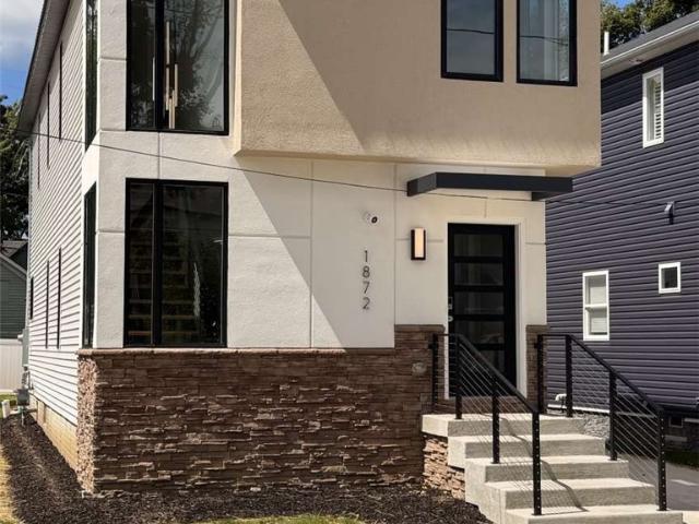House for sale in Detroit - Shoreway, Cleveland
