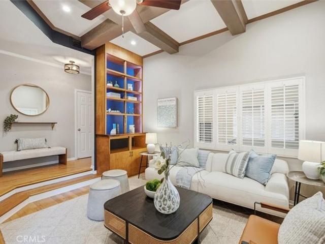 Townhouse for sale in Tarzana Neighborhood Council District, Canoga Park