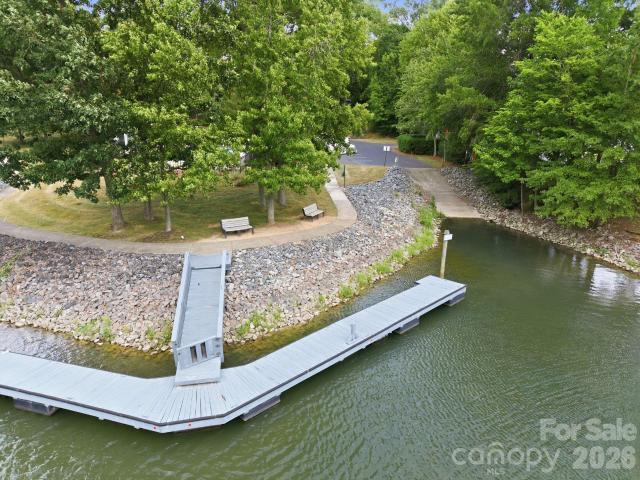 Townhouse for sale in Cornelius, Mecklenburg County