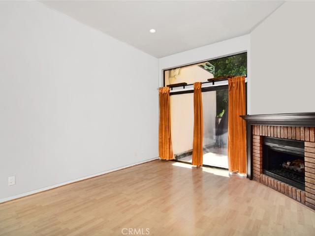 Townhouse for sale in Tarzana Neighborhood Council District, Canoga Park