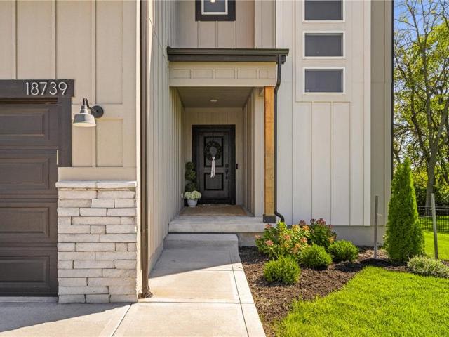 House for sale in Spring Hill, Johnson County