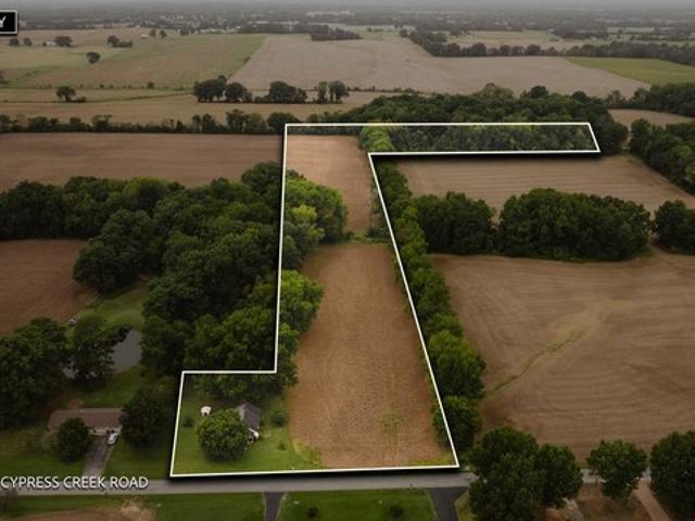 Land for sale in Martin, West Tennessee