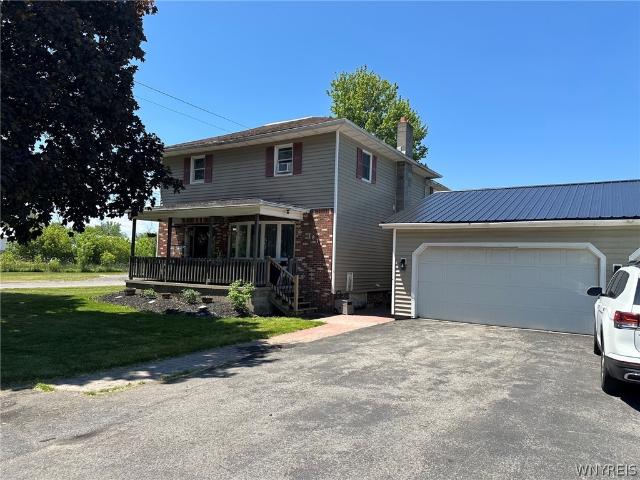 House for sale in Niagara, New York