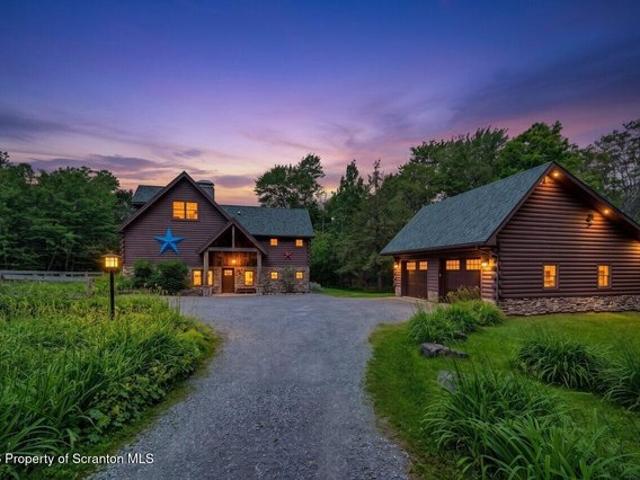 House for sale in Thompson, Pennsylvania