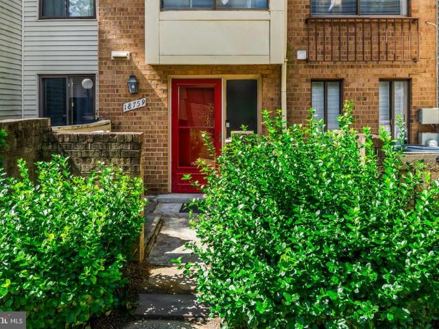 Townhouse for sale in Nathan's Hill, Montgomery Village