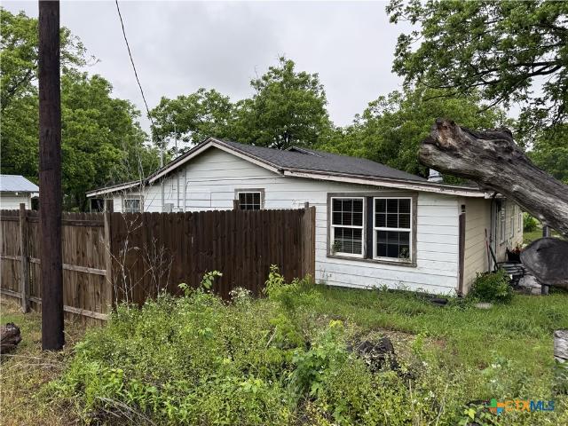 House for sale in Navarro, Texas