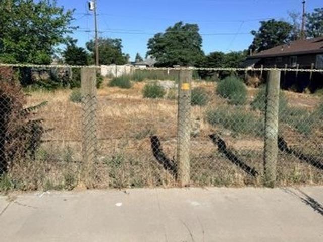 Land for sale in Wasco, California