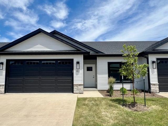 Townhouse for sale in Eldridge, Iowa