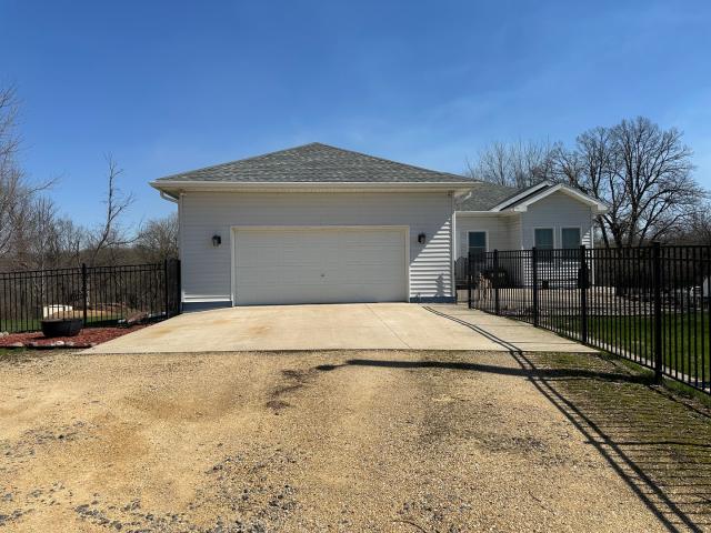 House for sale in Whiteside, Illinois