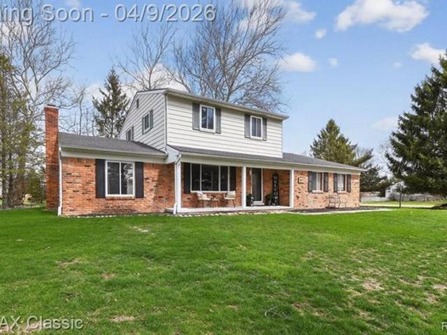 House for sale in Wixom, Michigan