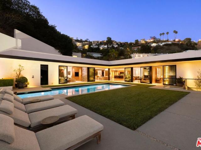 House for sale in Canoga Park, California