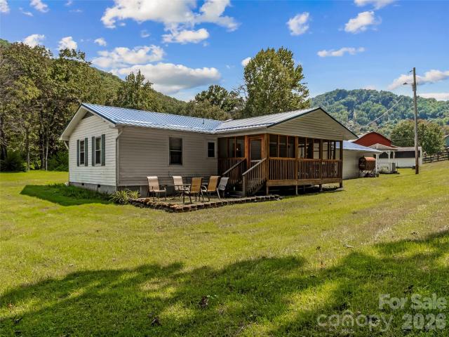 House for sale in Bowlens Creek, Burnsville
