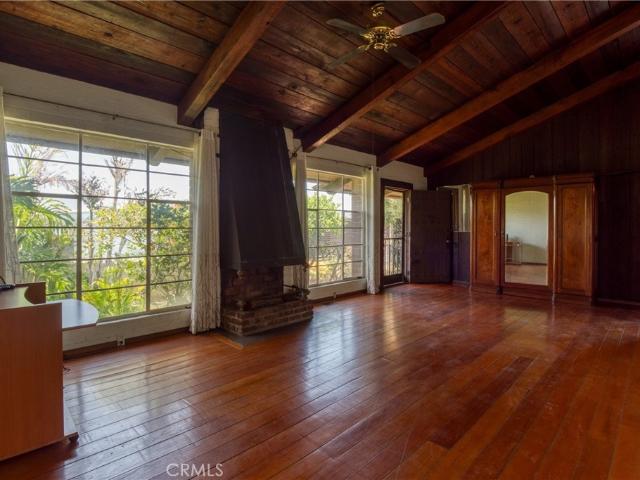 House for sale in Signal Hill